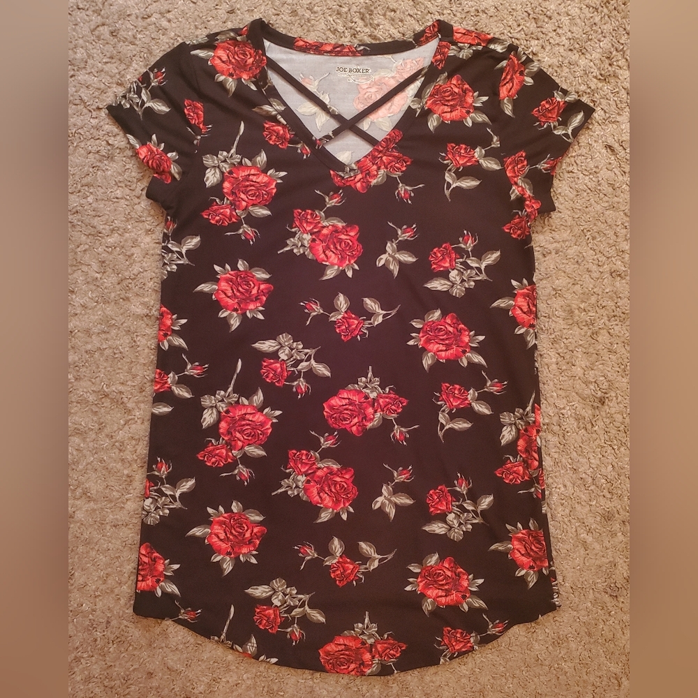 Black and Red Floral Short Sleeve Top size Small